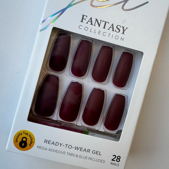 KISS press-on manicure - Picture 6 of 7